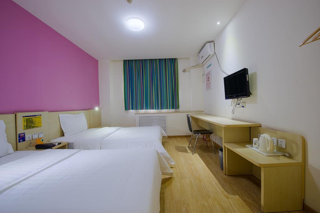 7Days Inn Foshan Coach Terminal Exteriör bild